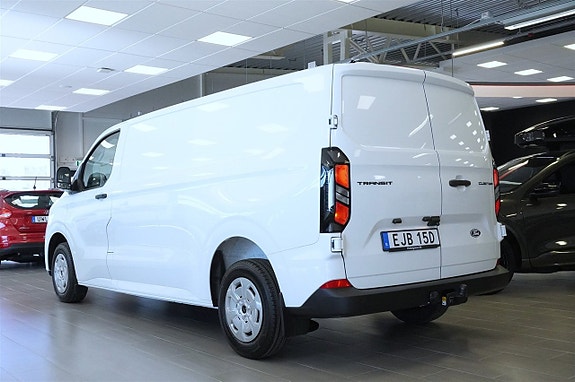 Ford Transit Custom 2 of 5