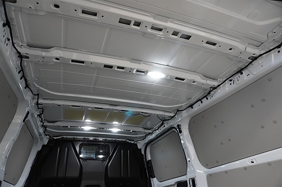 Ford Transit Custom 6 of 12