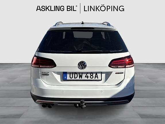 Volkswagen Golf Alltrack 4 of 14