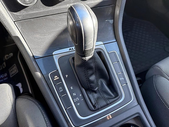 Volkswagen Golf Alltrack 14 of 14