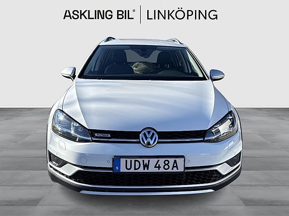 Volkswagen Golf Alltrack 5 of 14