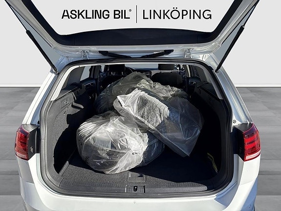 Volkswagen Golf Alltrack 10 of 14