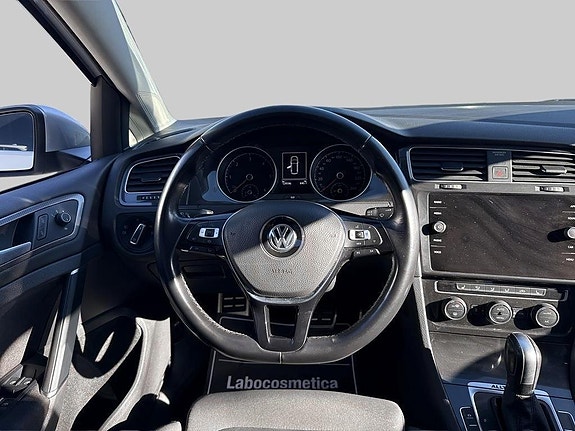Volkswagen Golf Alltrack 9 of 14