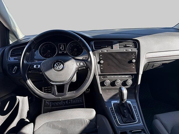 Volkswagen Golf Alltrack 8 of 14