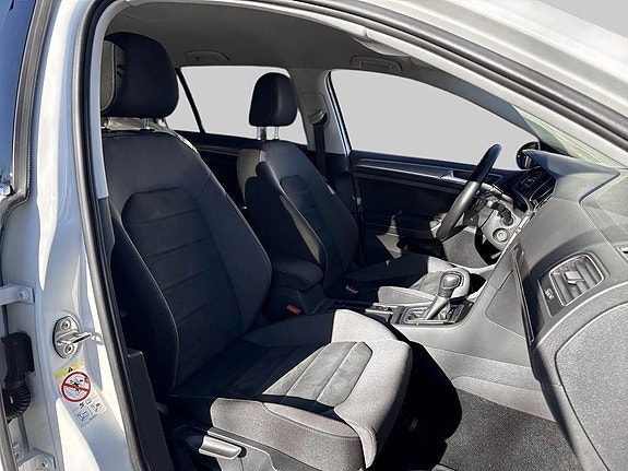 Volkswagen Golf Alltrack 6 of 14