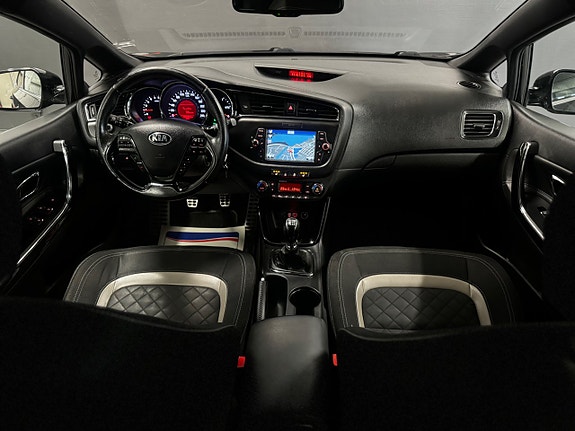 Kia Ceed 14 of 21