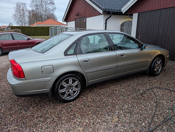 Volvo S80 2 of 7