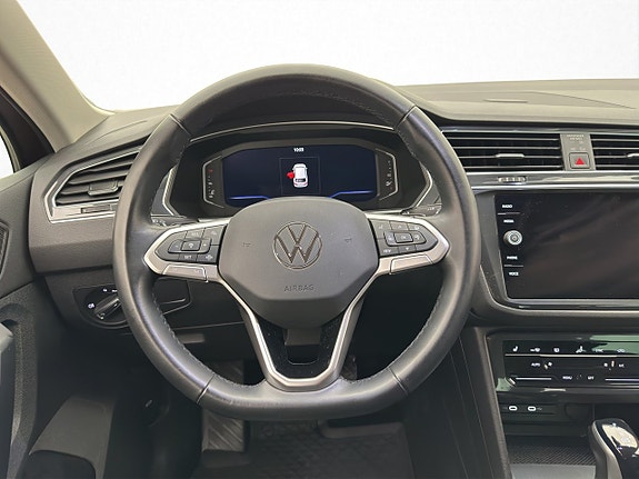 Volkswagen Tiguan 12 of 28