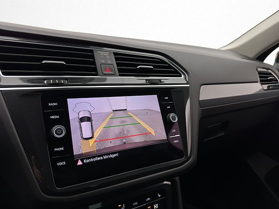 Volkswagen Tiguan 16 of 28