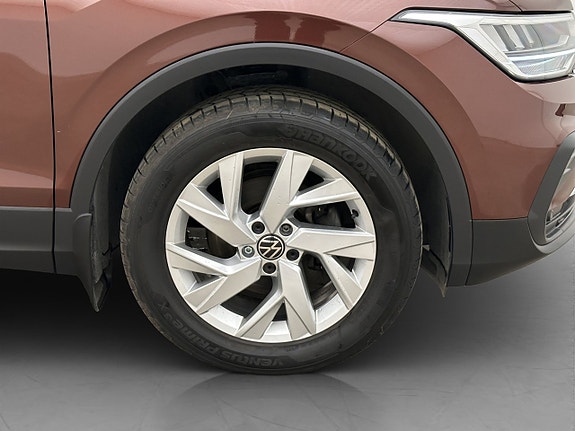Volkswagen Tiguan 26 of 28