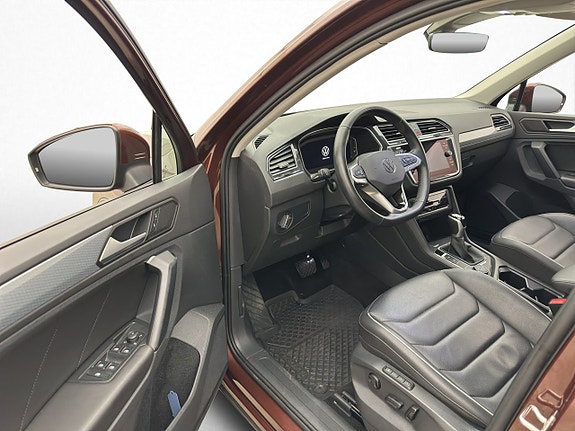 Volkswagen Tiguan 9 of 28