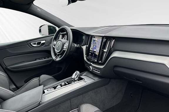 Volvo XC60 11 of 13
