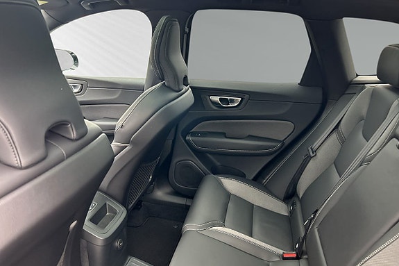 Volvo XC60 9 of 13