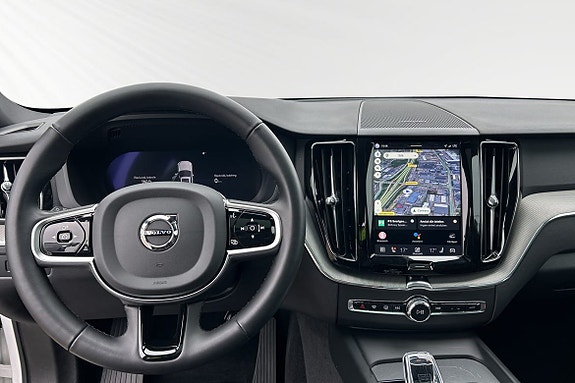 Volvo XC60 10 of 13