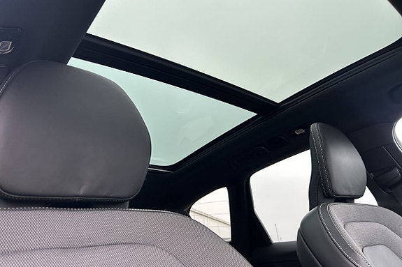 Volvo XC60 13 of 13