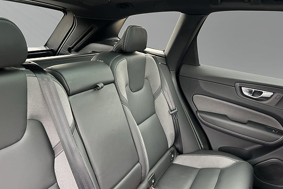 Volvo XC60 12 of 13