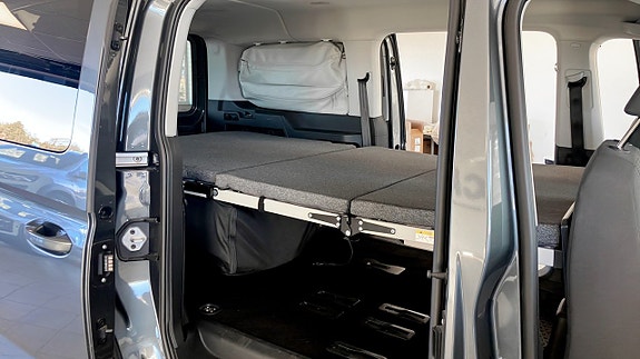 Volkswagen Caddy Maxi 5 of 5