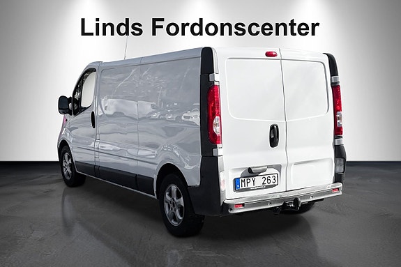 Opel Vivaro 4 of 5
