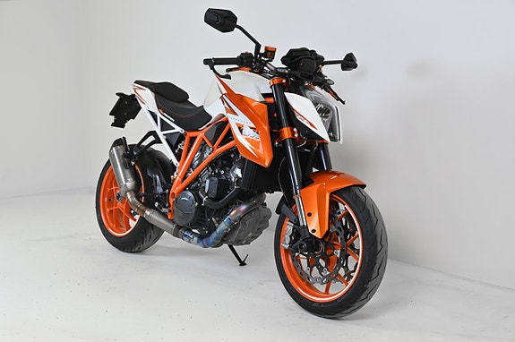 KTM 1290 Super Duke R Akrapovic 2 of 6