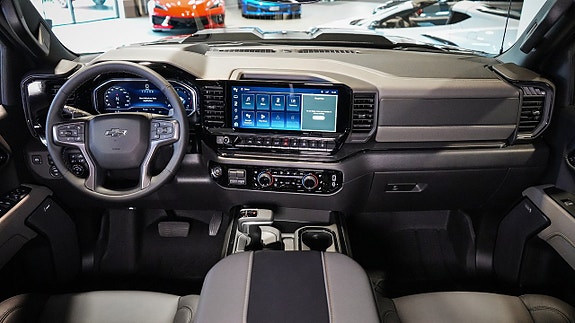 Chevrolet Silverado EV 13 of 28