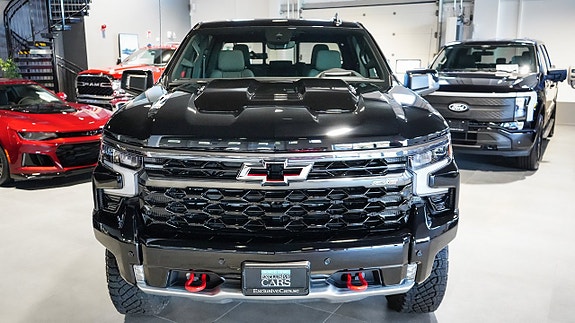 Chevrolet Silverado EV 4 of 28