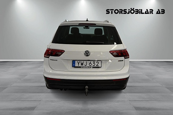 Volkswagen Tiguan 4 of 5