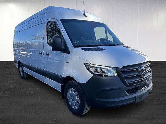 Mercedes-Benz eSprinter 420 2 of 11