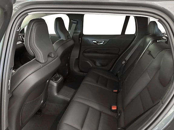 Volvo V60 7 of 23