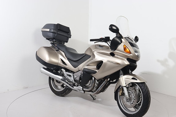 Honda NT650 Deauville 2 of 8