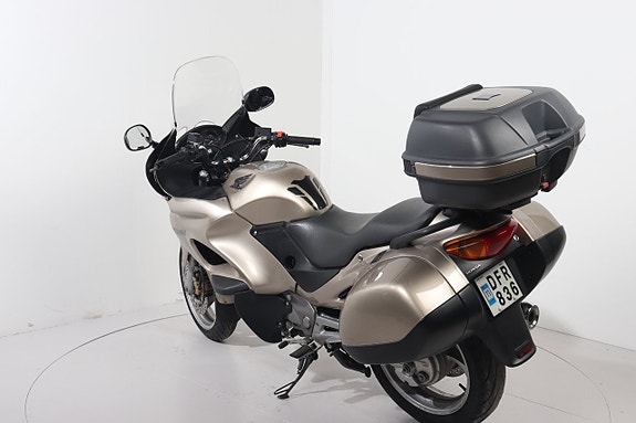 Honda NT650 Deauville 6 of 8