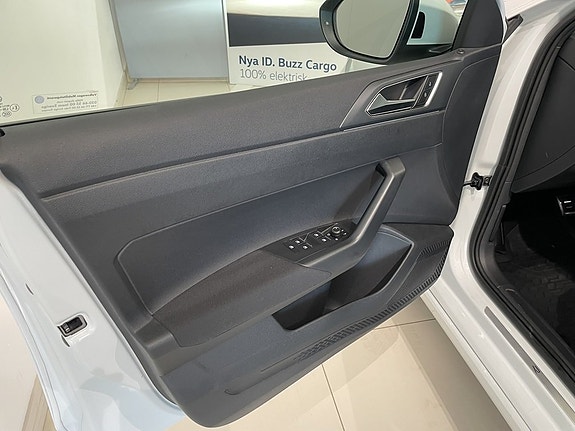 Volkswagen Taigo 16 of 24