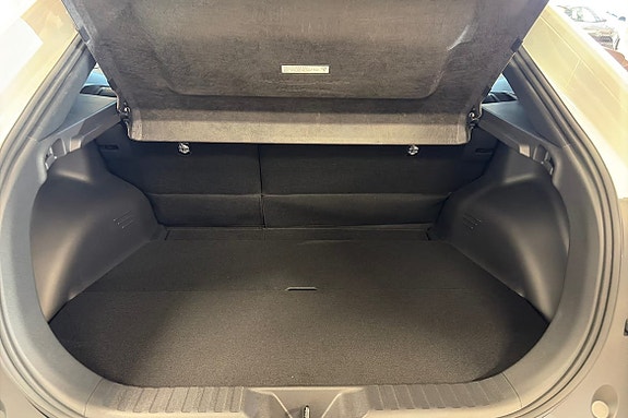 Toyota C-HR+ 10 of 15
