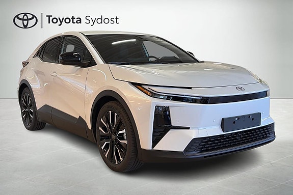 Toyota C-HR+ 14 of 15