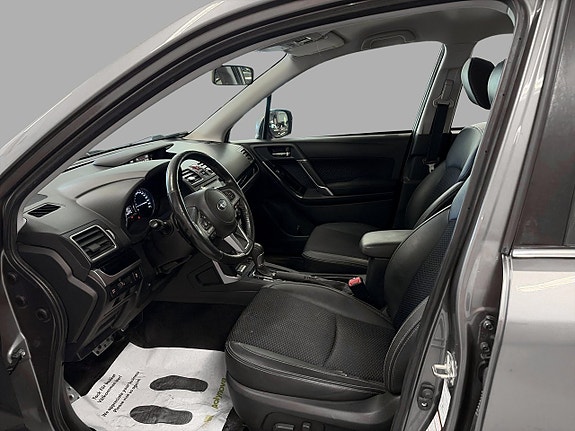 Subaru Forester 8 of 14
