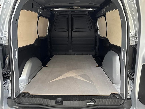 Mercedes-Benz eCitan 6 of 16