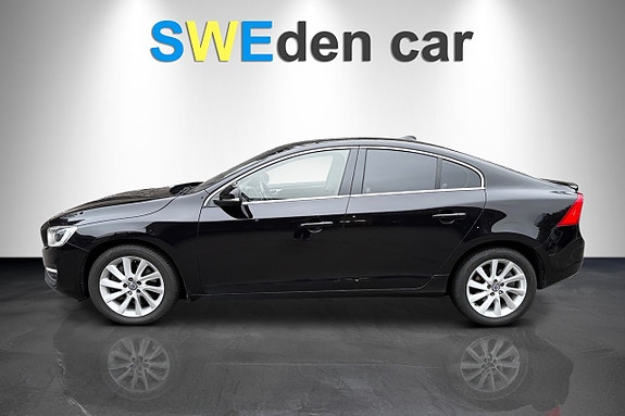 Volvo S60 3 of 5