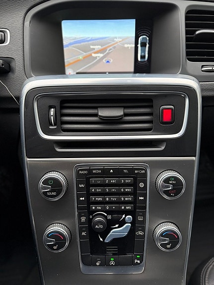 Volvo S60 10 of 14