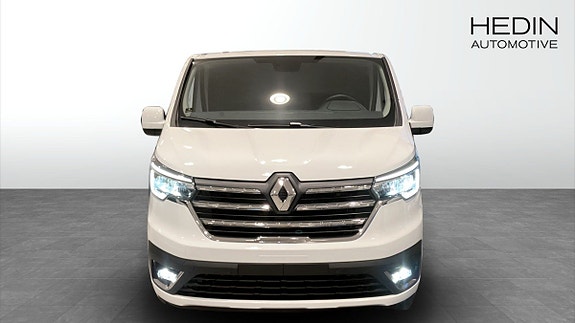 Renault Trafic 8 of 12