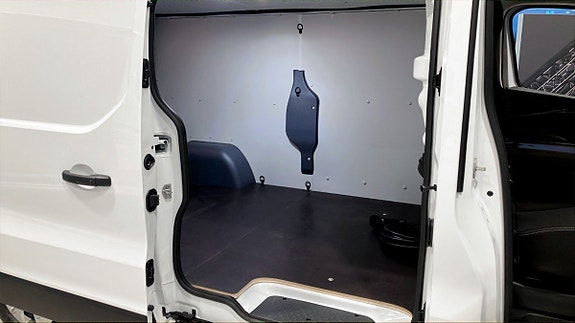 Renault Trafic 10 of 12
