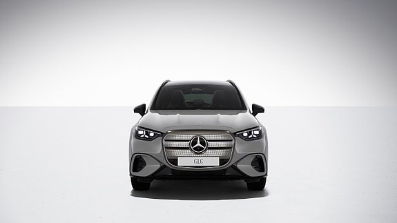 Mercedes-Benz GLC400 2 of 8