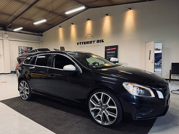 Volvo V60 D5 R-Design Automat Polestar Nybyggd A-Traktor!