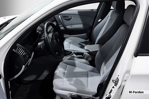 BMW 116i 8 of 17