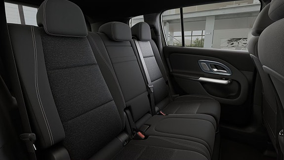 Mercedes-Benz GLB350 6 of 8