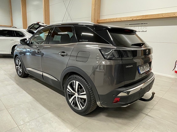 Peugeot 3008 3 of 5