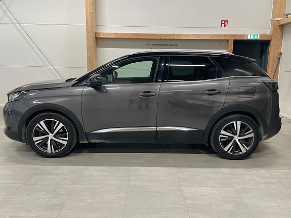 Peugeot 3008 2 of 5