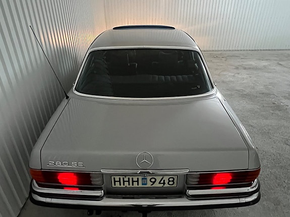 Mercedes-Benz 280 SE 10 of 19
