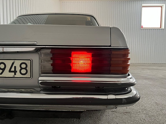 Mercedes-Benz 280 SE 7 of 19