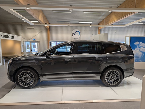 Hyundai Ioniq 9 2 of 5