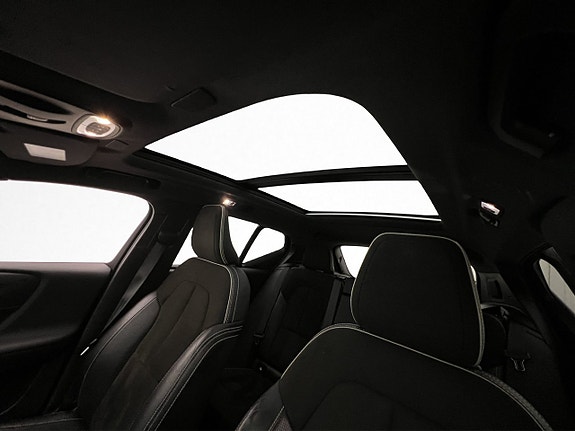 Volvo XC40 14 of 30
