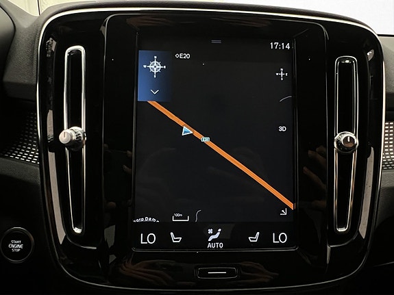 Volvo XC40 24 of 30